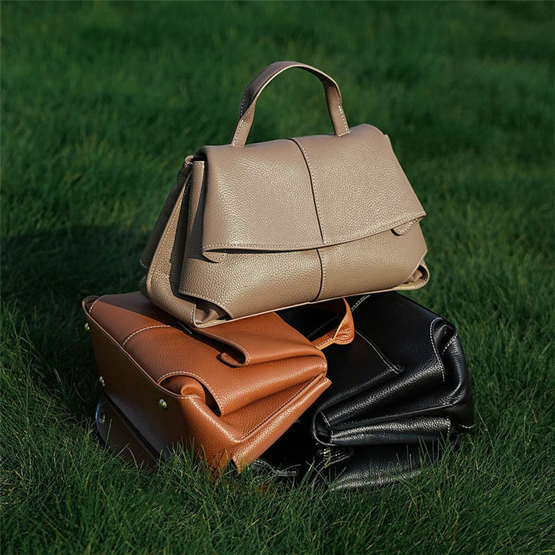 Bolsa Brionne Ely em Couro Legítimo 