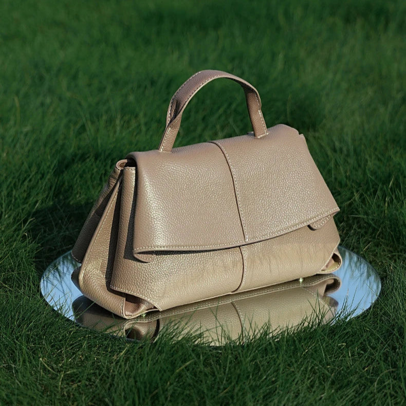 Bolsa Brionne Ely em Couro Legítimo 