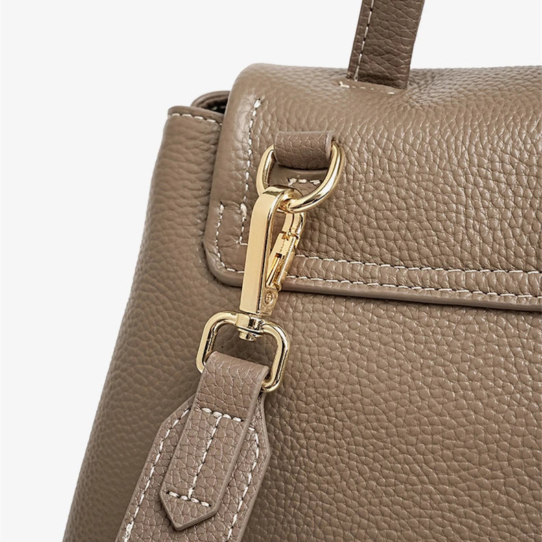Bolsa Brionne Ely em Couro Legítimo 