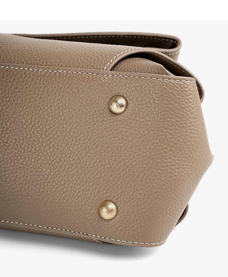 Bolsa Brionne Ely em Couro Legítimo 