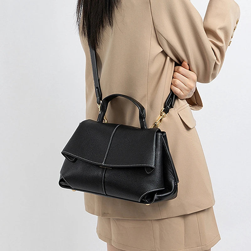 Bolsa Brionne Ely em Couro Legítimo 