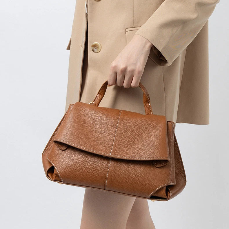 Bolsa Brionne Ely em Couro Legítimo 