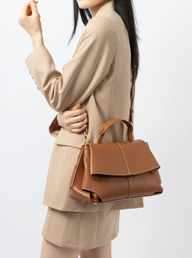 Bolsa Brionne Ely em Couro Legítimo 